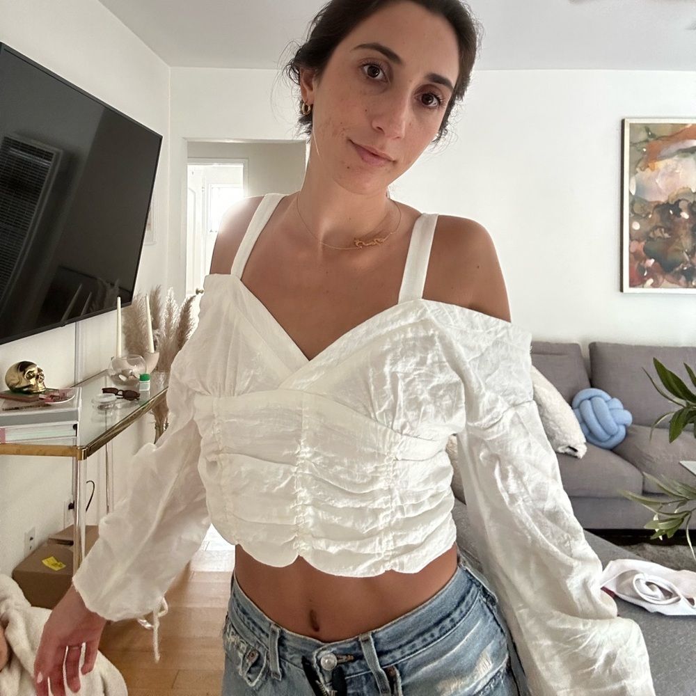 Vagabond white off the shoulder rouched top